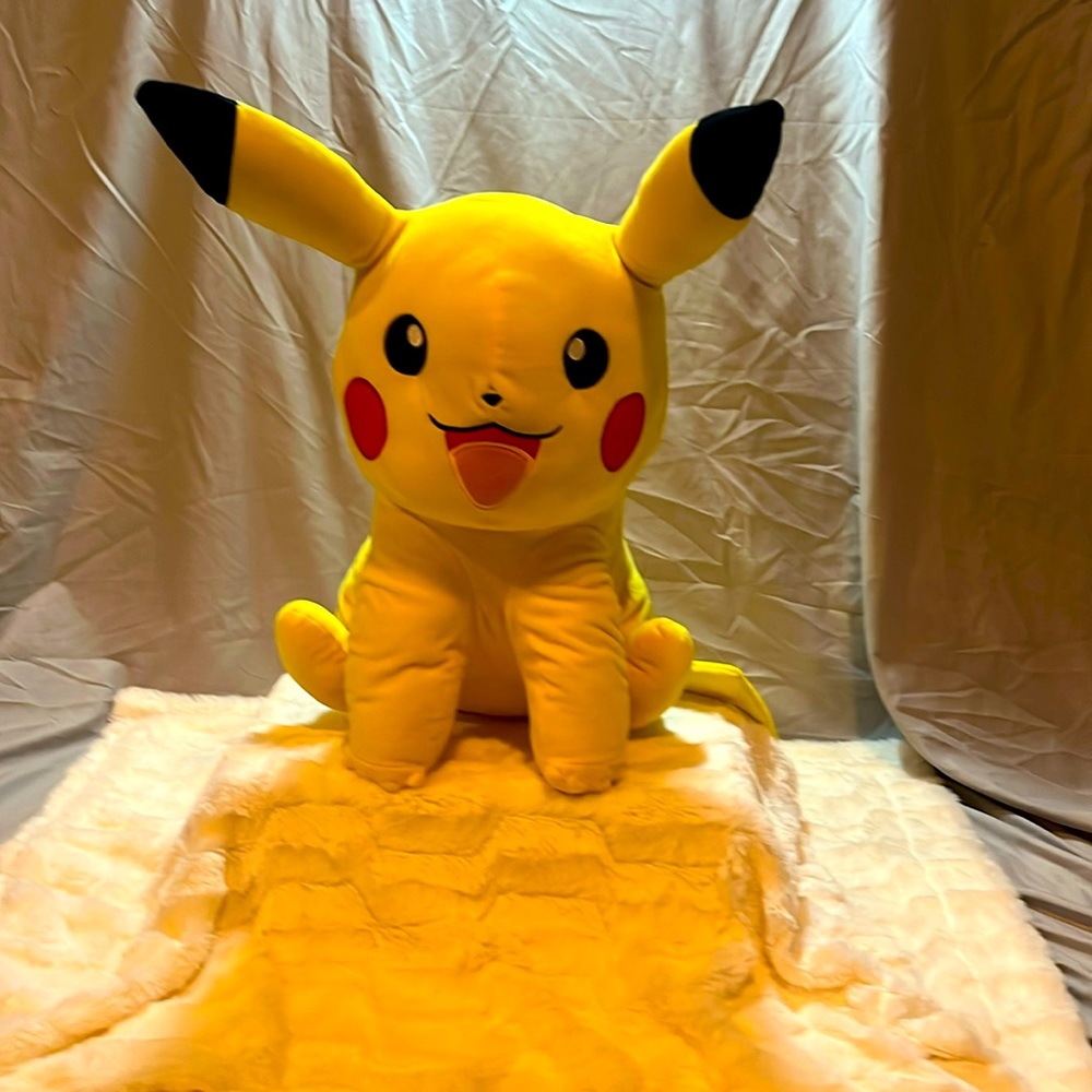 Pokémon pikachu plush